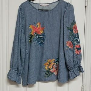 Unique floral embroidered ZARA blouse